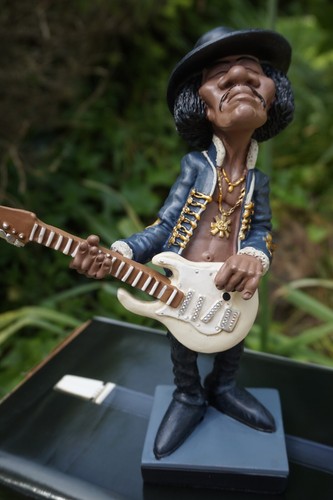 841 695 figurine - , caricature