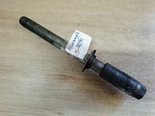 Axe roue avant - un, de