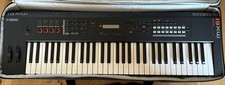 YAMAHA MX61 61 KEY SYNTHESIZER
