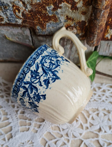 Ancienne tasse cafe terre - tasse, a