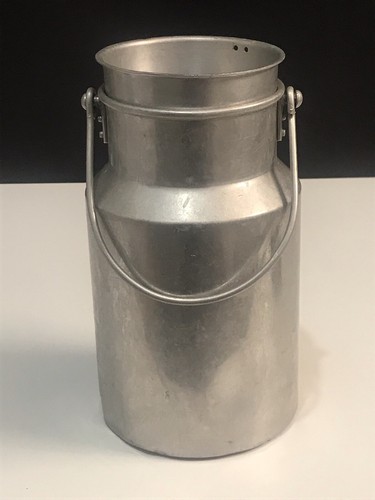 Pot lait biche - à, bidon