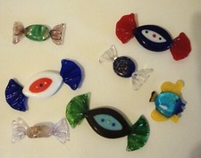 7 Bonbons et Poisson Miniatures en Verre ou Cristal à définir Objets de Vitrine