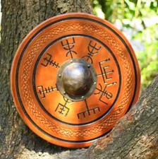 Bouclier médiéval en bois viking - motif oiseau, objet de collection porté au...