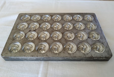 ANCIEN MOULE A CHOCOLATS EN