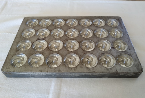 Ancien moule chocolats - ancien, a