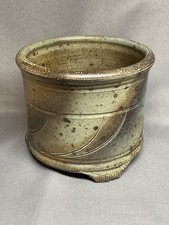 POT À BONZAÏ SIGNÉ , GRÈS ÉMAILLÉ PIEDS TRIPODE , DLG EUGENE LION . VIDE POCHE