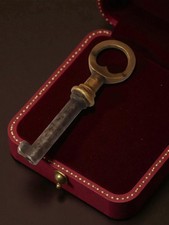 Petite clé ancienne pour