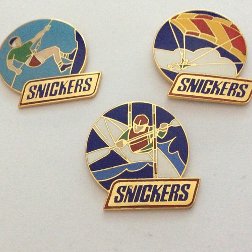 Pin folies lot 3 - pin's,