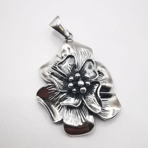 Pendentif étoile trèfle