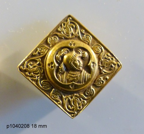 Bouton ancien chevalier - , /