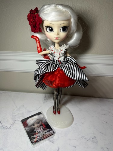 Pullip doll scarlet - doll, with
