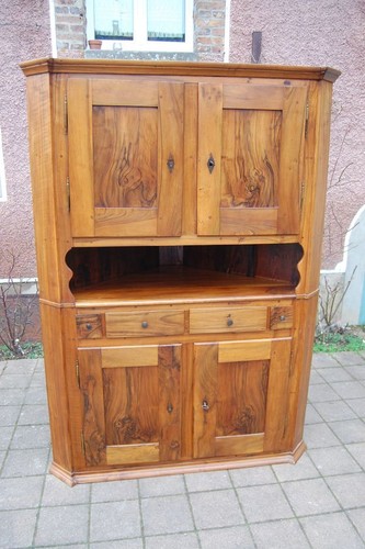 Encoignure noyer fin 18e - en,