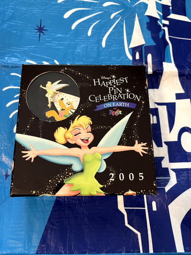 Disney pin trading happiest - disney,