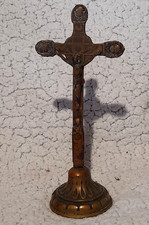 ancien crucifix bronze ou laiton XIXe siècle Jésus sur la croix