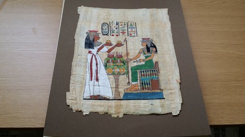 Papyrus avec personages