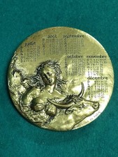 MEDAILLE DE TABLE EN BRONZE