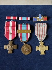 3 Médailles Guerre d'Algérie + Barrettes+ insigne