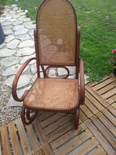 chaise rockincher en rotin en bois marron claire origine Espagne
