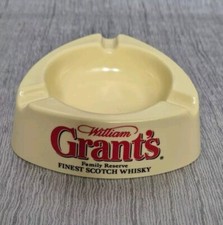 Cendrier publicitaire WILLIAM GRANT’S  SCOTCH WHISKY Vintage en plastique