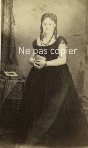 Femme vers 1860 - femme,