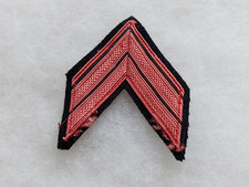 Un insigne tissu militaire grade de bras " Caporal / Brigadier ".