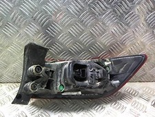 Feu arriere principal gauche