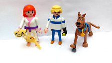 3 FIGURINES JOUET LOT PLAYMOBIL SCOUBIDOU  SCOOBY-DOO DAPHNE FRED chien + acces.