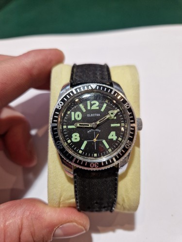 Montre plongeuse electra des - montre,