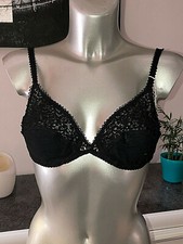 joli soutien gorge noir