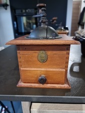 ANCIEN MOULIN À CAFÉ EN BOIS