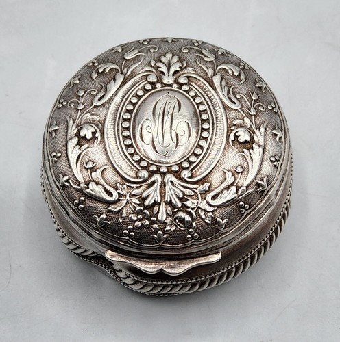 Boîte pilules poudrier de - boîte,