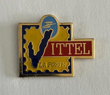 111 - Pin's LA POSTE DE VITTEL