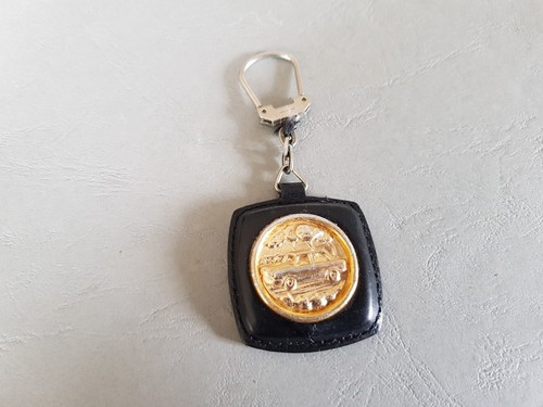 Porte clé keychain - /,