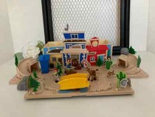 3 ⚜️  Jouet Coffre à Jouet Woody Mini Figurines Toy Story Disney Western Pliable