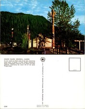 Shakes Island Totem Poles