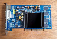 PNY - Carte graphique NVIDIA GeForce 6200 - 256 Mo DDR2 - AGP