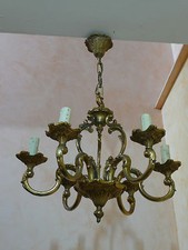 lustre en bronze massif doré à 6 lumières style louis XV diamètre 47 cm