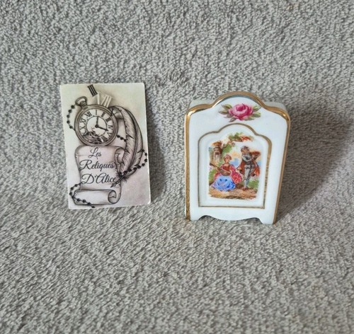 Armoire miniature - , en