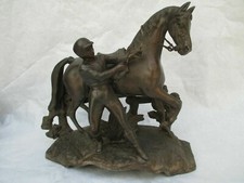 RARE STATUE JOCKEY ET SON CHEVAL DE COURSE EN MÉTAL PATINE BRONZE - H 24 cm
