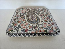Dessous de plat en porcelaine