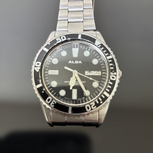 Montre quartz plongée - à,