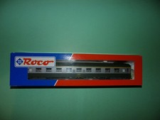 ROCO voiture voyageurs 1ière classe UIC vert/inox 44611 NEUF (n°1bis)