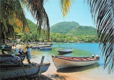 971 LES SAINTES TERRE DE HAUT BATEAUX DE PECHE AU FOND DU CURE