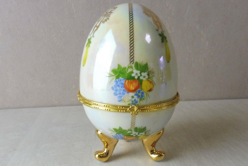 Ancien oeuf style - , en