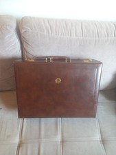 Rare Malette En Cuire Dur Club