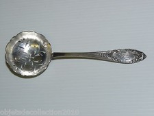 CUILLERE SAUPOUDREUSE STYLE