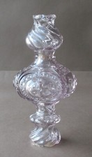 Balustre en verre mauve pour axe de lustre d'église ,décor croix ,XIXème siècle
