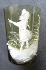 Verre de cure ? Trouville sur Mer, verre ambre émaillé Mary Grégory: La fille