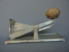 VINTAGE BALANCE PESE OEUFS - OUTIL USTENSILE DE CUISINE WEIGHING SCALE EGG USA