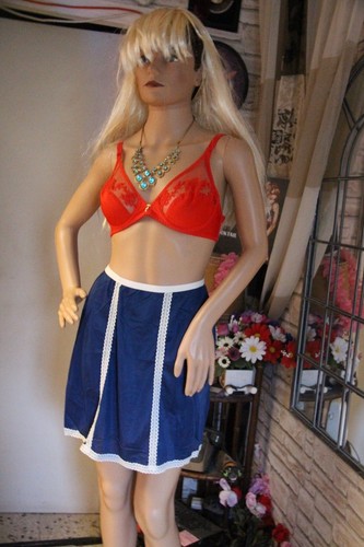 Joli jupon nylon - jupon, vintage